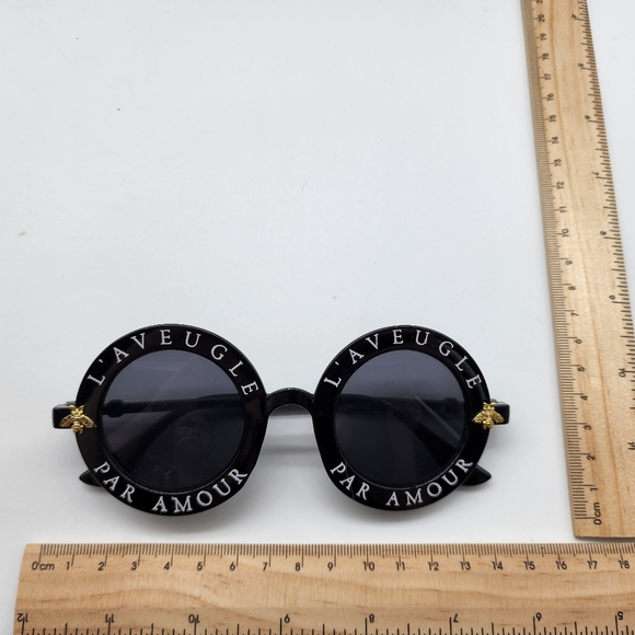 NWOT Black French 'Blind for love' Round Oversized Sunglasses - Picture 2 of 16